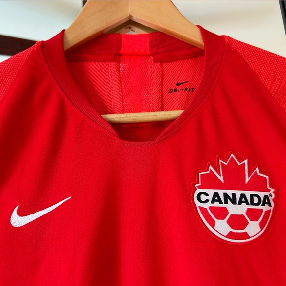 NWT Vintage 2019 Canada with tag.   Nike soccer red home jersey shirt Dri Fit - Picture 5 of 16